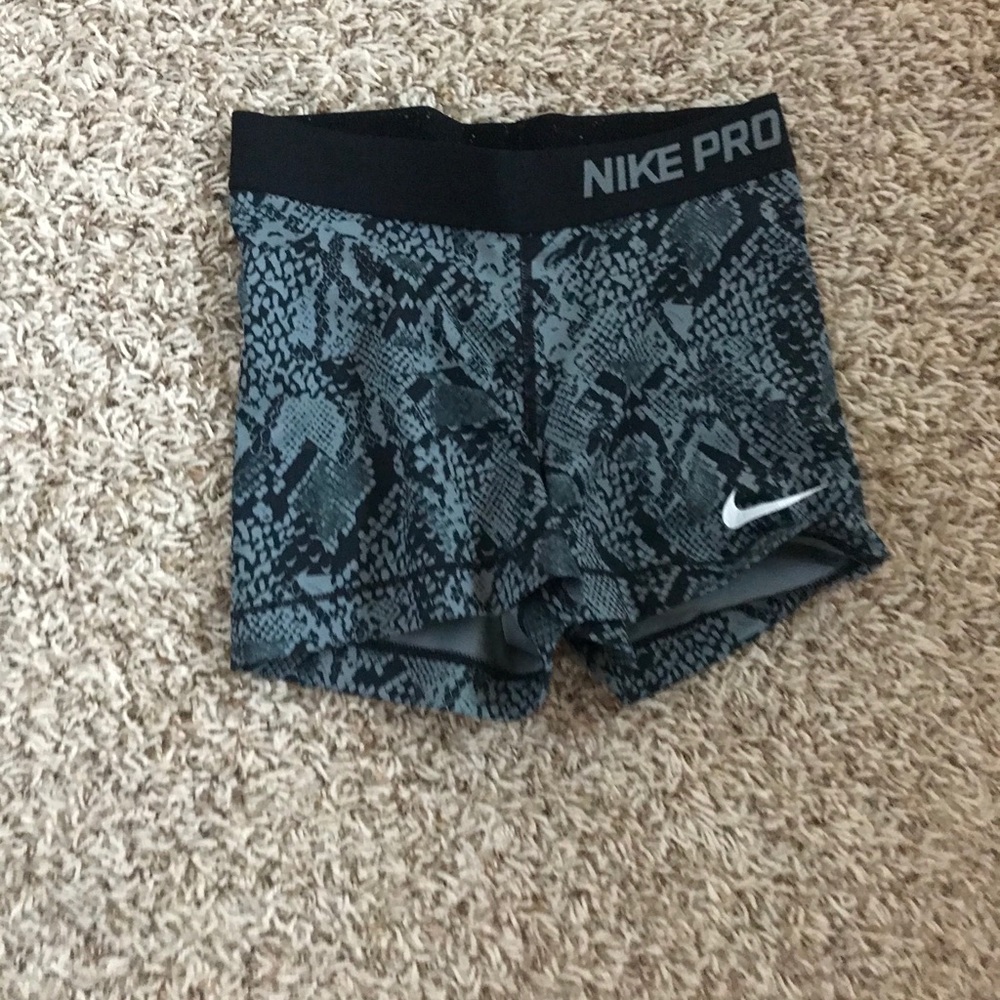patterned nike pro shorts
